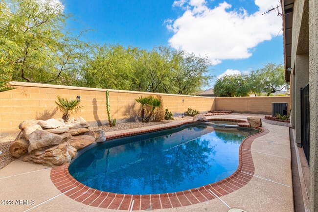 Building Photo - 17554 W Cardinal Dr