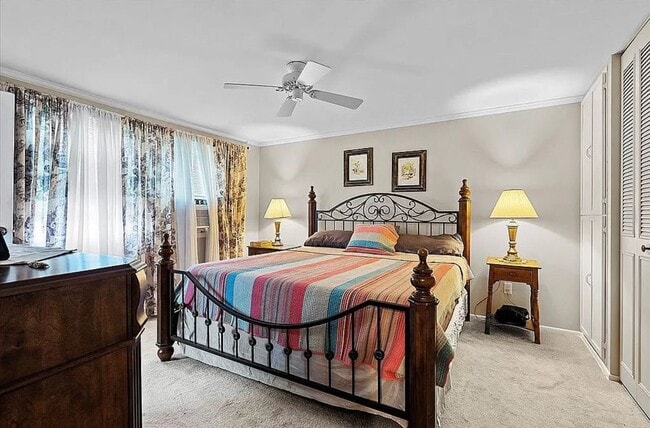 Building Photo - Charming Home! 4 Bedroom 2.5 Bathroom - Hopewell