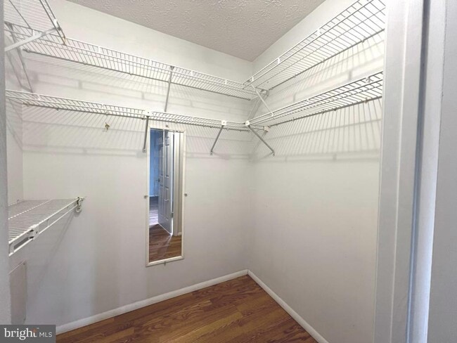 Building Photo - 8220 Grainfield Rd