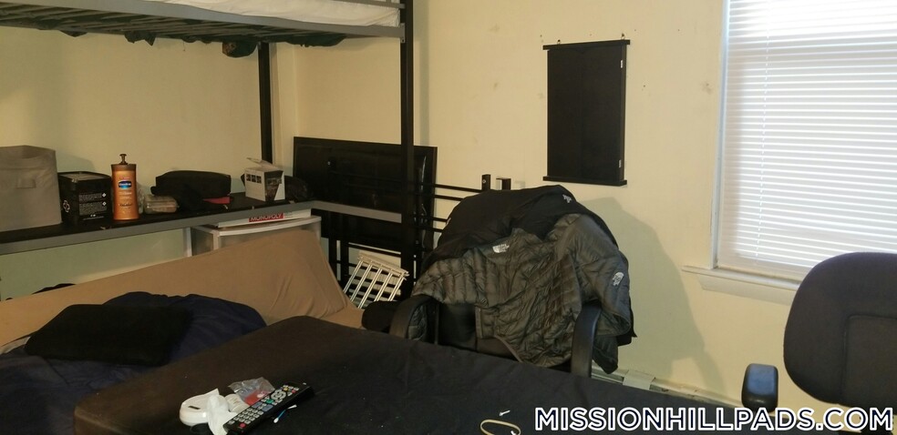 Building Photo - 51 S Huntington Ave