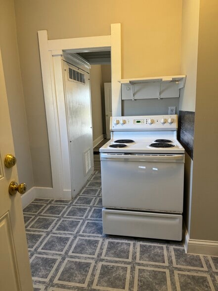 Building Photo - 294 W Clinton St