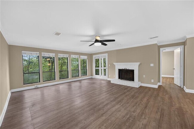 Building Photo - 123 Warm Springs Cir