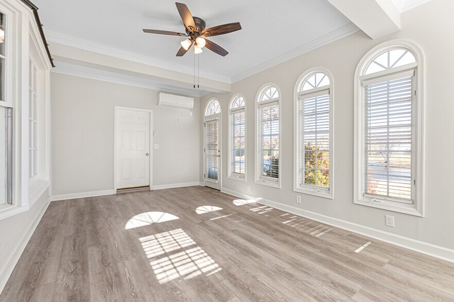 Sun Room - 3722 Moss Creek Dr