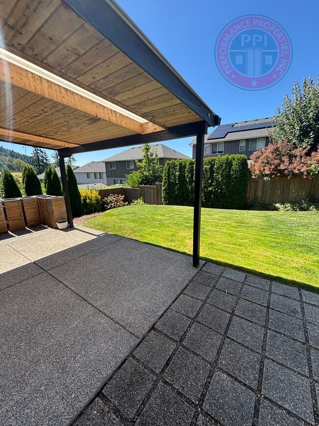 Building Photo - *Gresham - Luxury Craftsman, Central Air, ...