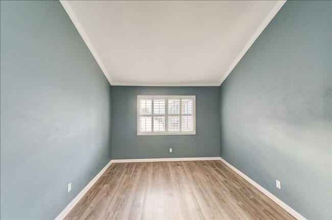 Building Photo - 7765 Saranac Pl