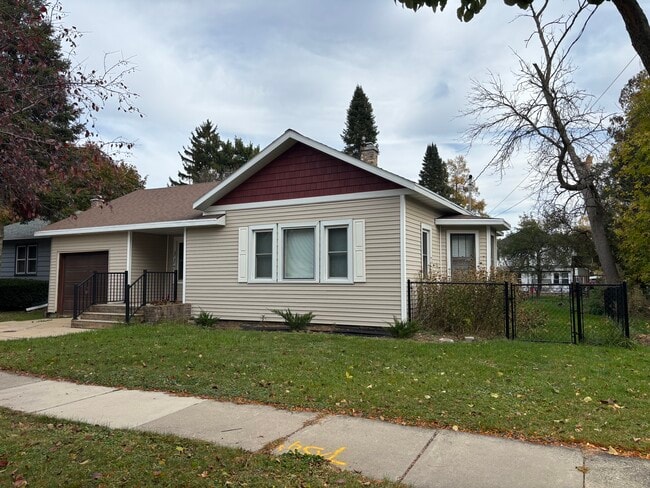 Primary Photo - 317 N Monroe St