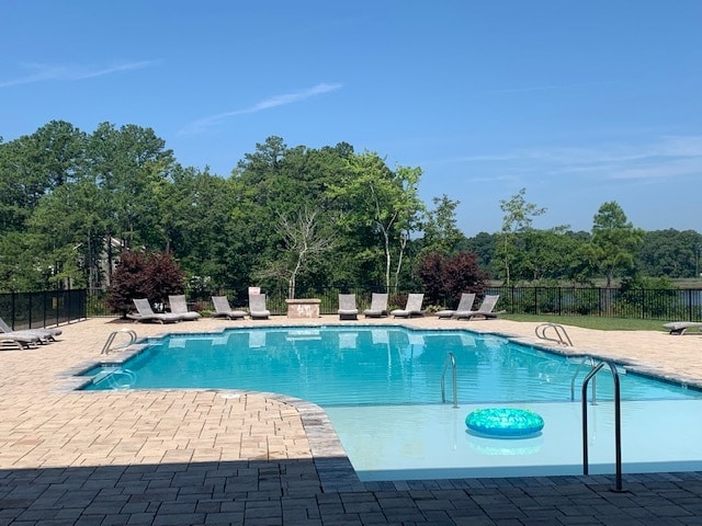 Building Photo - 1746 Defiance Dr