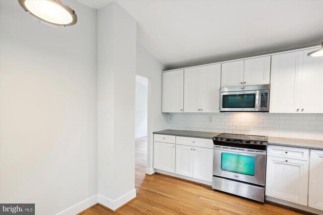 Building Photo - 8206 Stone Trail Dr