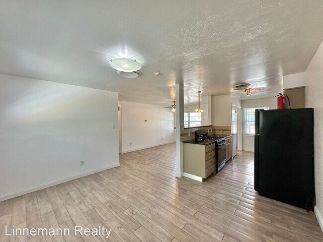 Building Photo - 3 br, 1.5 bath House - 707 S. 13th St