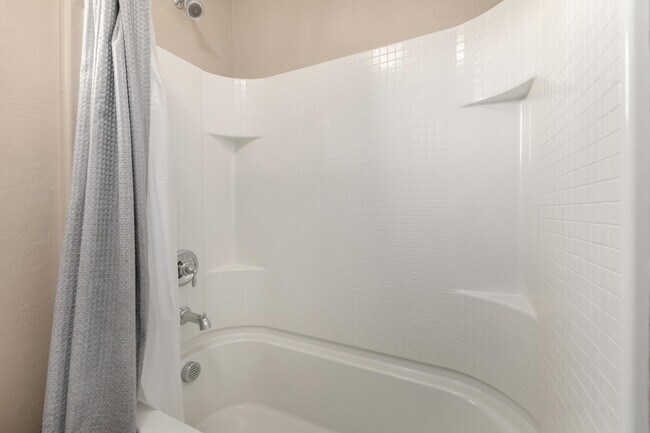 Building Photo - 7742 W Palm Ln