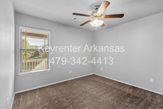 Building Photo - 1225 N Sicily Ln