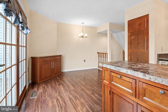 Building Photo - 26 Wessex Ct