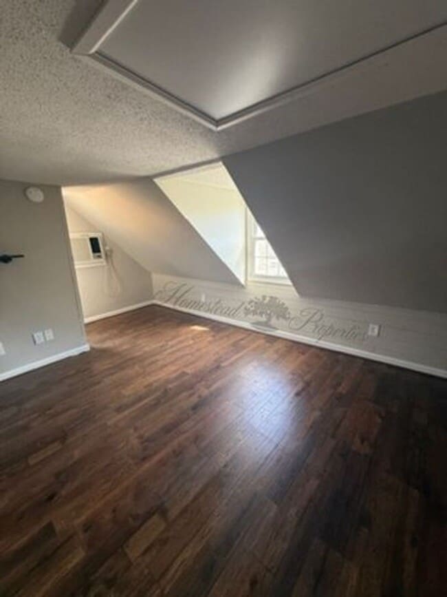 Building Photo - Home on Blakemore Circle