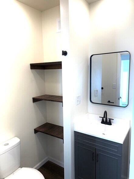 Building Photo - 1235 Bloom Rd