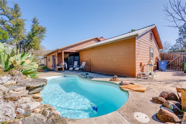 Primary Photo - 6936 Chinook Dr