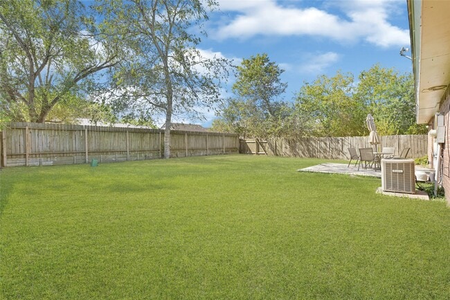Building Photo - 24035 Rockin 7 Dr