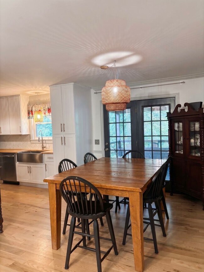 Building Photo - Renovated 3 Bedroom Home in Ashland City!