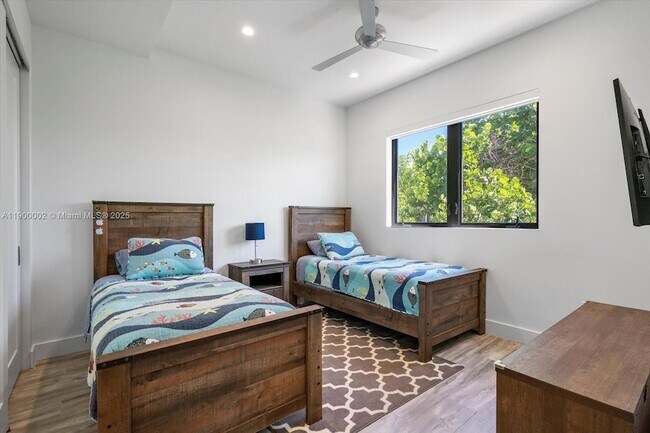 Building Photo - 332 Balboa St