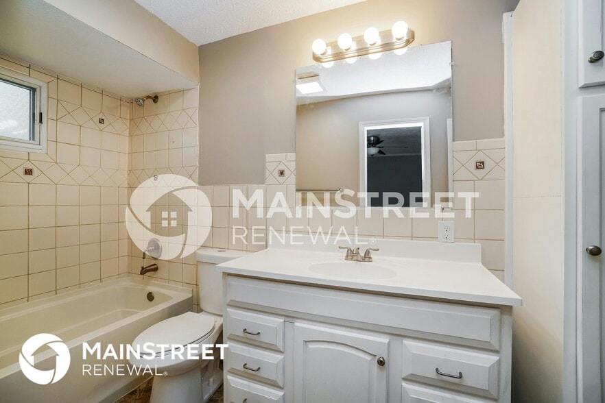 Building Photo - 171 Parkview Dr