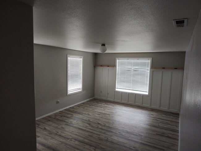 Building Photo - 4211 Holland Ln