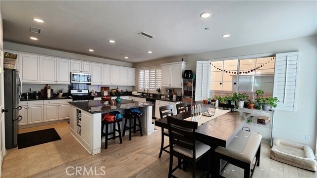 Building Photo - 3341 Pine Ridge Loop