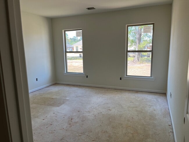 Building Photo - 41323 Jolane Dr