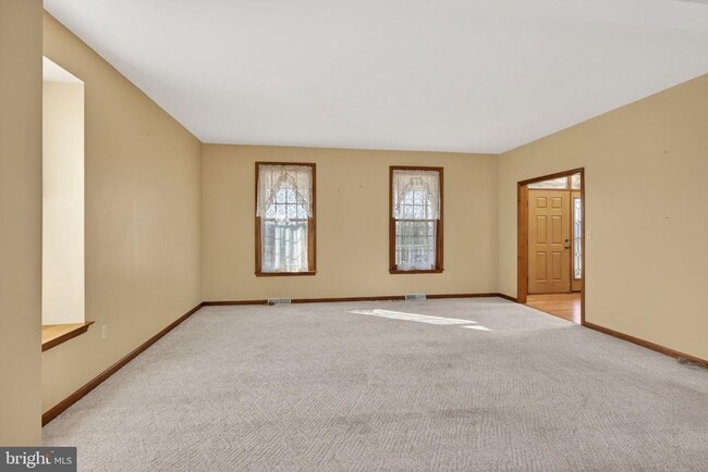 Building Photo - 5289 PA-309