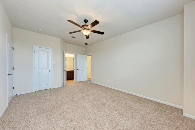 Building Photo - 321 Navigator Dr