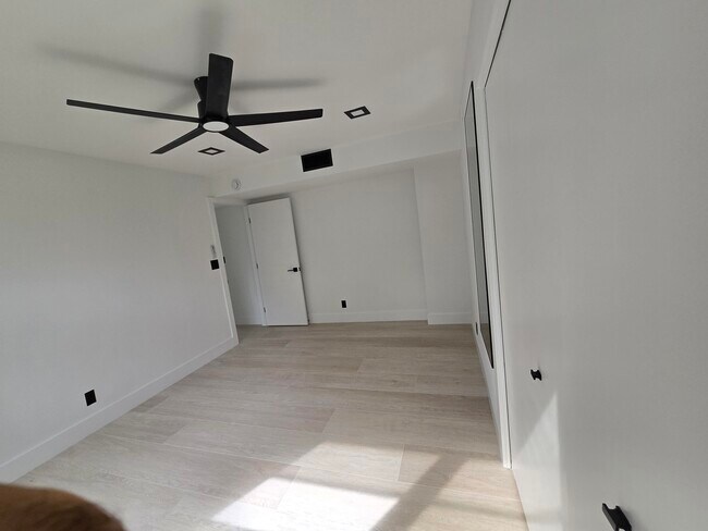 Building Photo - 3010 N Course Dr