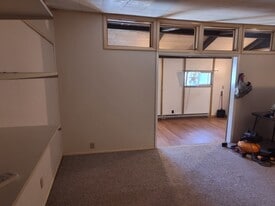 Building Photo - 303 Barr Elms Ave
