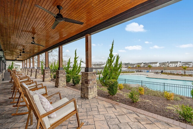 Building Photo - 2066 Ainsley Dr