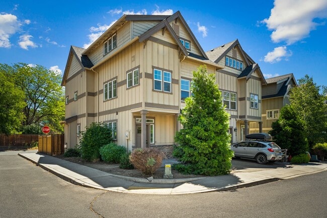 Building Photo - Close proximity to Old Mill District and downtown