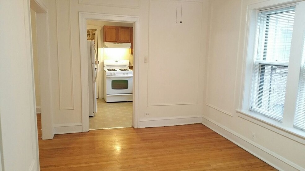 Building Photo - 708 Seward St