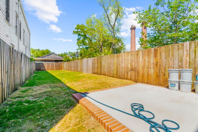 Building Photo - 24 Blake St