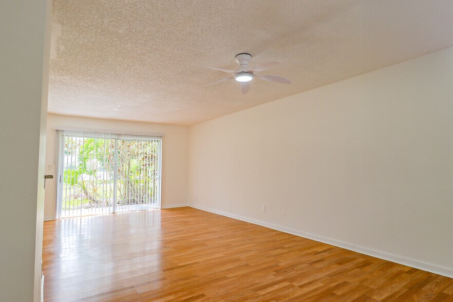 Building Photo - 3453 NW 44th St