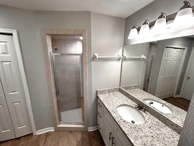 Building Photo - 7508 Briarbay Loop