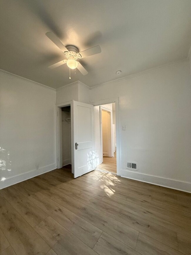 Building Photo - 3 Bed in the heart of Blackstone District! Available Now!