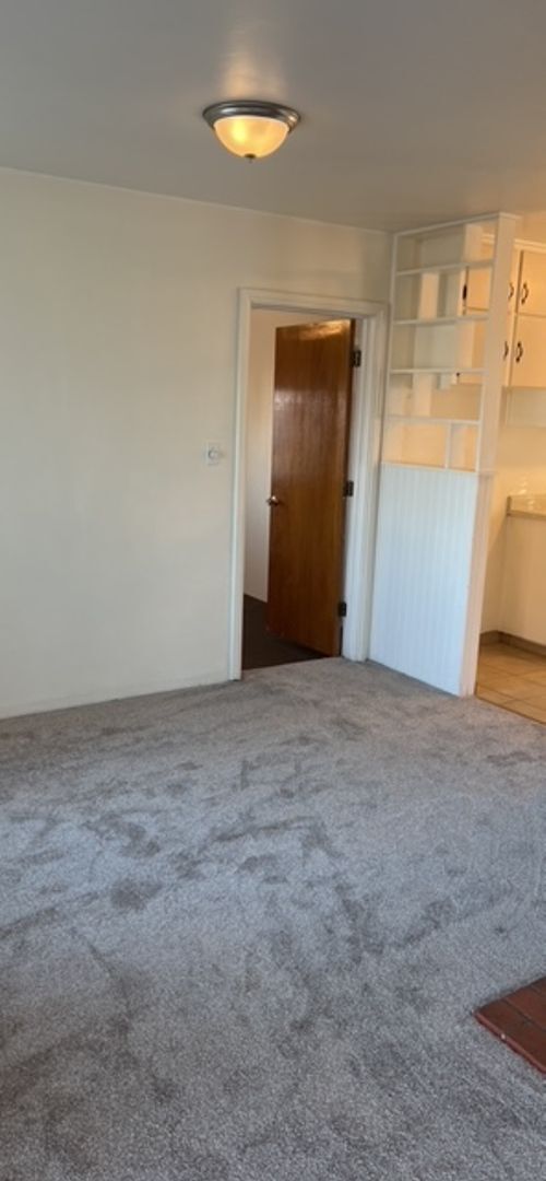 Building Photo - Nice 3 Bedroom 2 Bathroom, 2 Living areas. NE Heights, with plenty of room to roam inside and out