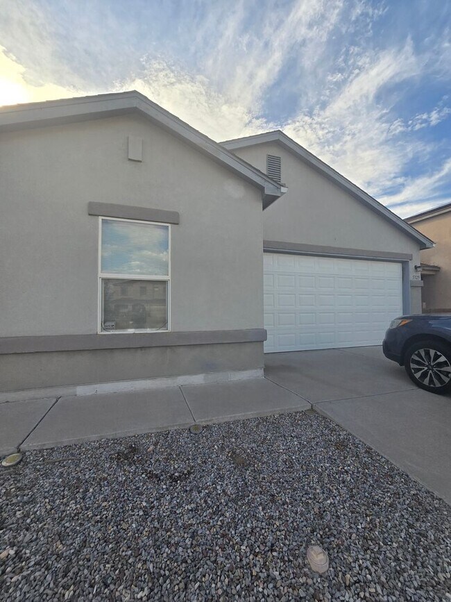 Building Photo - 5325 Caprock Ct NE