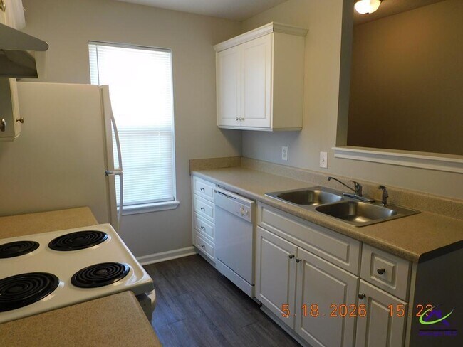 Building Photo - 122 Kingston Village Dr