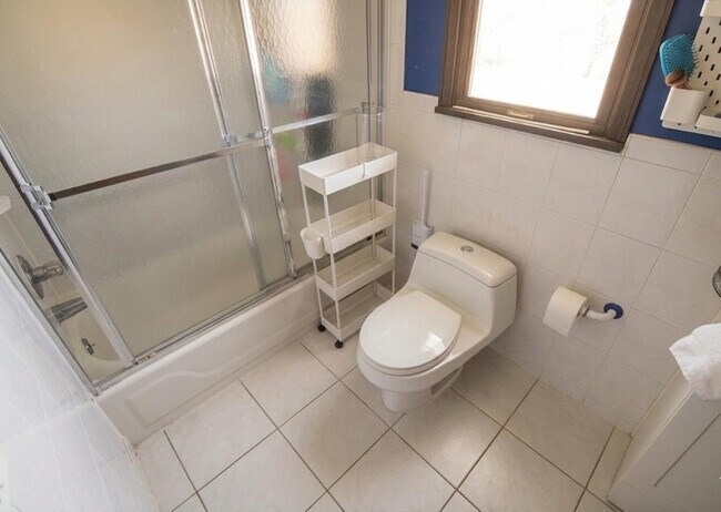 Building Photo - 730 Humboldt St