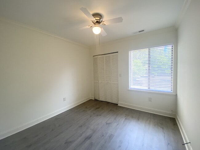 Building Photo - Renovated Two Bedroom Condo on Hilton Head...