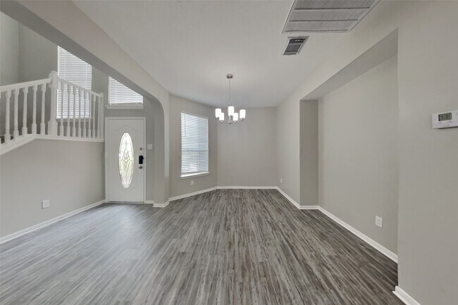 Building Photo - 602 Lajuana Ct
