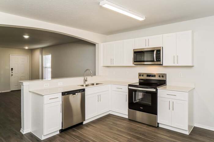 Building Photo - 8935 Bonnie Butler