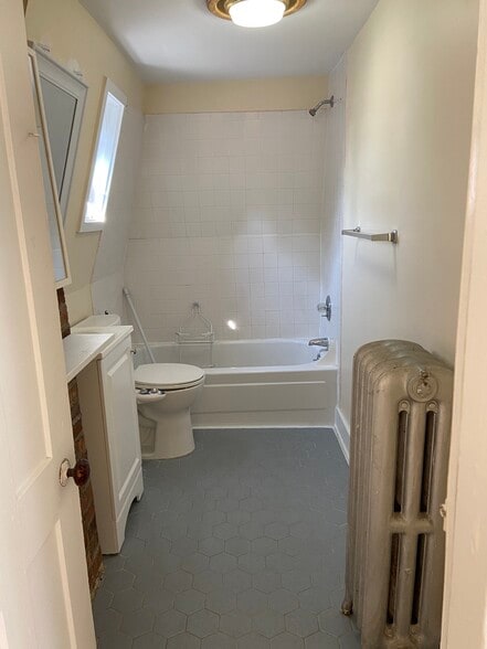 Bath - 842 State St