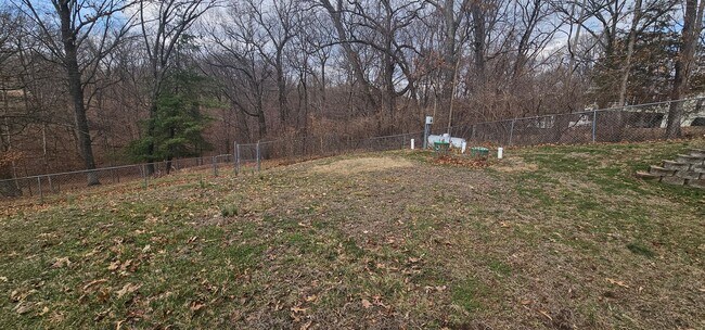 Building Photo - 2513 Hillcrest Dr