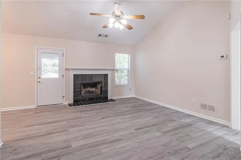 Building Photo - 1190 Mercury Dr SE