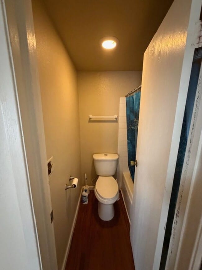 Building Photo - $1,500 / 1 Bed / 2 Bath Furnished Condo (Kailua Kona)