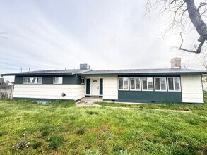 Building Photo - Available Now - Beautiful Ranch-Style Home with Pool