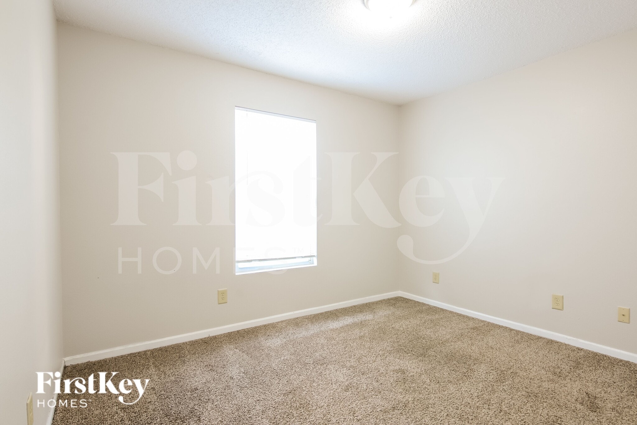 Building Photo - 9214 Bainbridge Dr